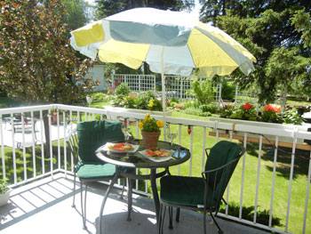 Garden Suite Deck at Ridgeview Gardens Bed and Breakfast